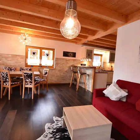Ferienhaus-Casa-Romantica-Mit-Sauna Nyaraló Lechbruck